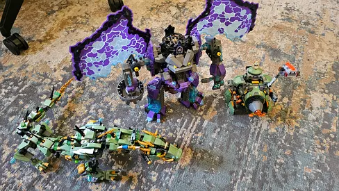 Building Toy Set - Action Figures with Accessories