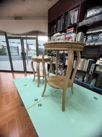Table for coffee and tea