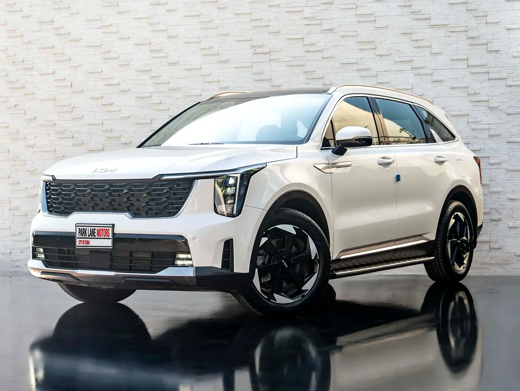 Kia Sorento 2024 — photo 1 of 20