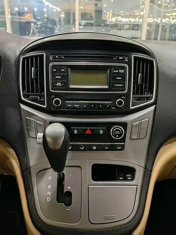 صورة 16 لـ 2020 Hyundai H1