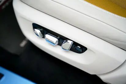 2026 ROLLS-ROYCE CULLINAN thumbnail 18