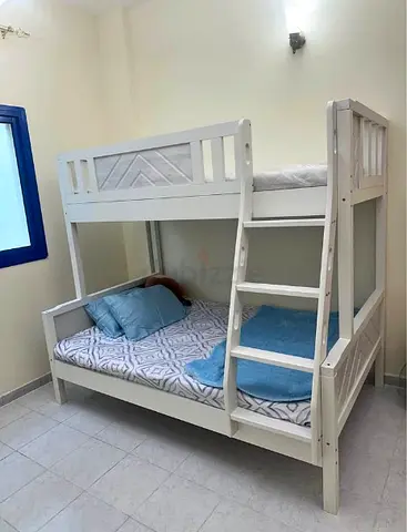 Wood bed