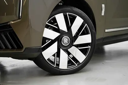 2026 ROLLS-ROYCE CULLINAN thumbnail 19