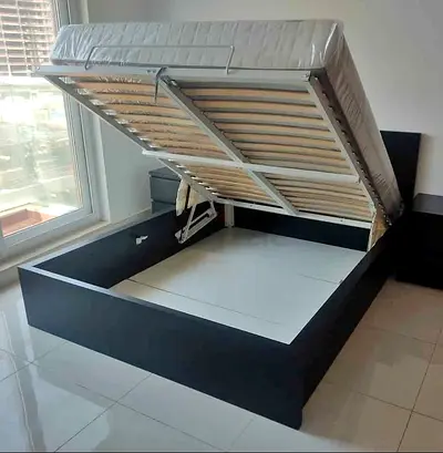 IKEA hydraulic queen‑size bed (160 × 200 cm) with  IKEA mattress