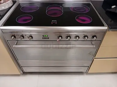 smeg electric ceramic cooking range 5 hubs 90 60cm