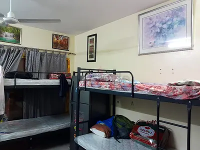 Bed Space in Karama Near Metro Burjuman Just 650 AED For Male