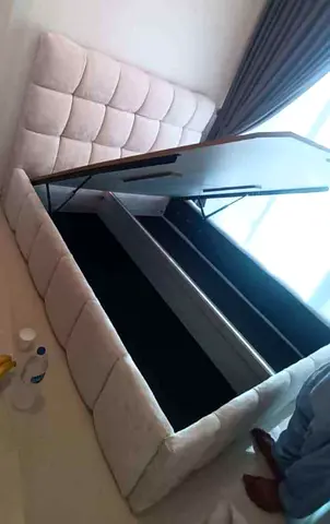 Elegant Modern Design Headboard King Size Hydraulic Storage Bedframe