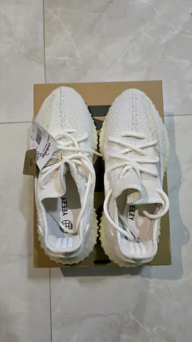 Adidas Yeezy Boost 350 V2 Bone – Size 7.5 US (Brand New)
