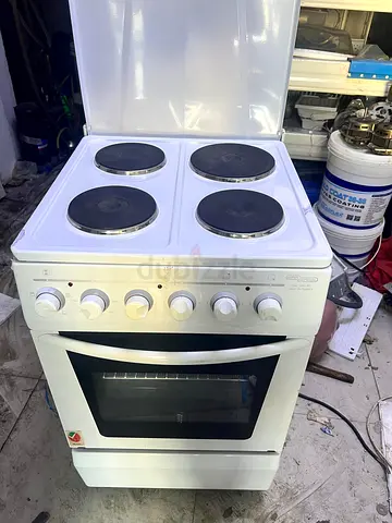 White Electric Stove with Oven