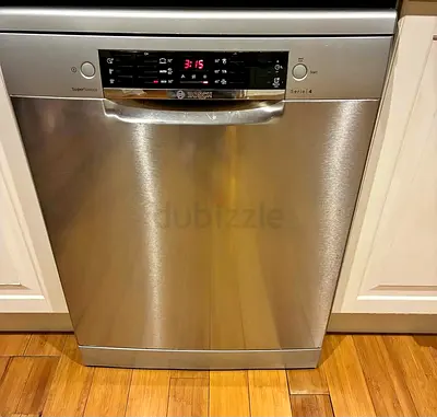 BOSCH series 4 dishwasher 3 rack like new condition