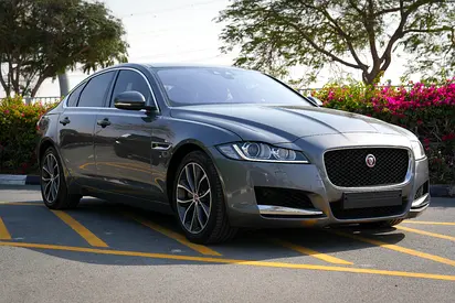 JAGUAR XF 25T 2017!! GCC SPECS!!