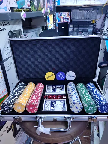 Top  class Poker chips with silver box
