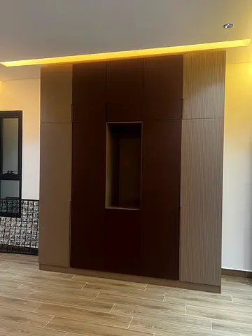 Modern Wardrobe with Elegant Design