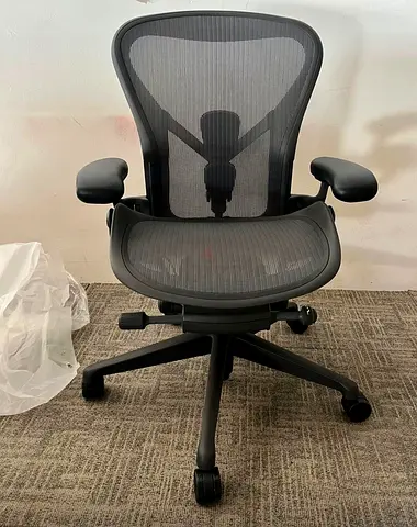 . Remastered Herman Miller Aeron Chair Graphite Size C available Full Option