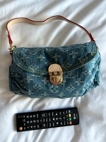 Louis vuitton bag