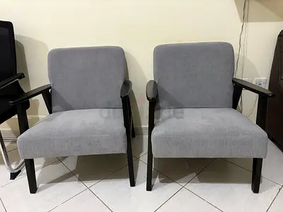 Comfortable Pair of Upholstered Armchairs