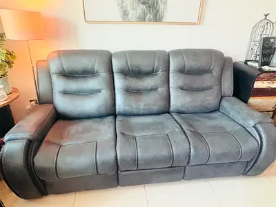 Comfortable Three-Seat Sofa  Recliner