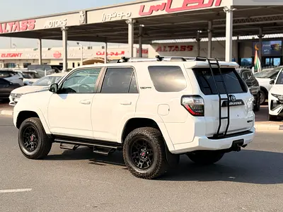2019 Toyota 4RUNNER — фото 17