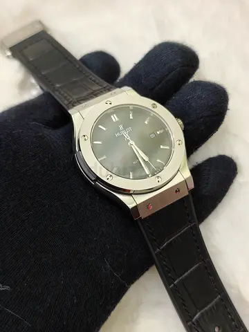 Men watch Hublot