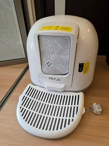 Pre-Loved Automatic Cat Litter Box – Smart, Safe  Self-Cleaning!