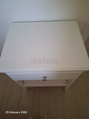 2 x Stylish White Bedside Tables with Drawer