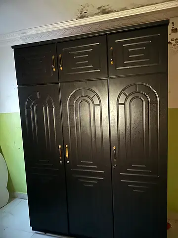 Stylish Black Wardrobe with Sleek Design