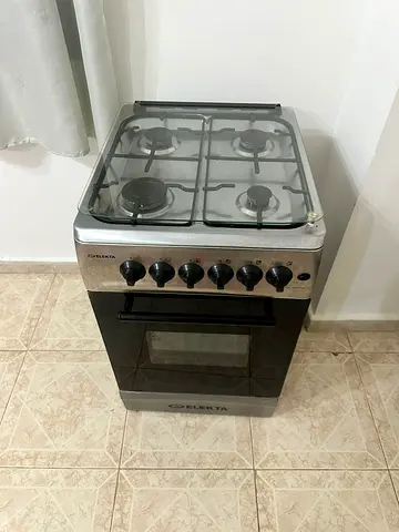 Used 4-Burner Gas Stove