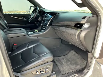 صورة مصغرة 7 لـ 2017 Cadillac ESCALADE