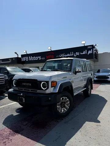 Toyota Land Cruiser 76 Hardtop LX