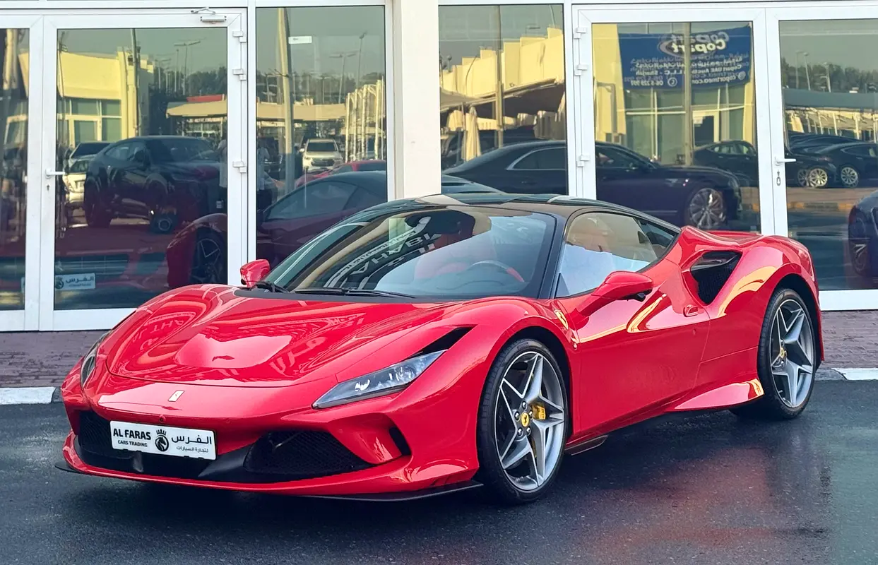 Ferrari F8 Tributo 2022 — photo 1 of 18