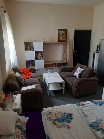 Room available umm suqeim 1