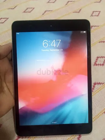 Apple ipad mini 2, 32 gb with free charging cable