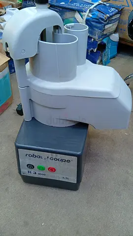 Robot coupe food cutter