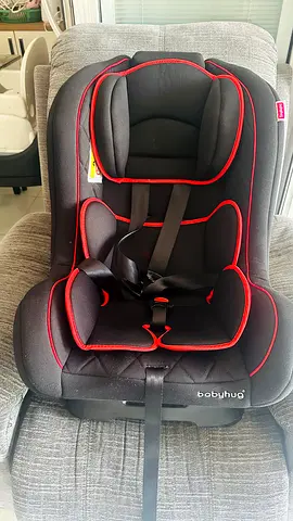 BabyHug Car Seat in Excellent Condition