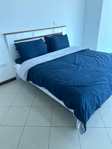 King size bed