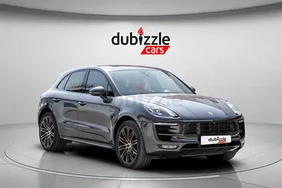 AED 2599/month | 2017 Porsche Macan  | GCC Specs | Ref#432177