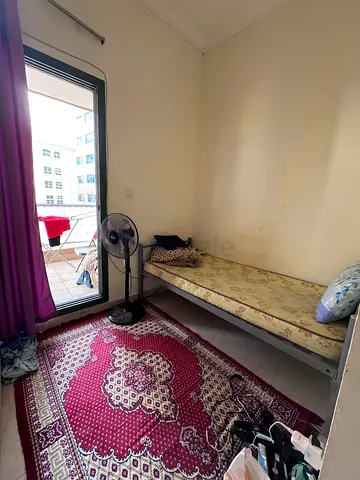 Couple partition for rent in Al barsha 1 near mall of emirates Al barsha 1