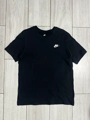 3 Nike T-Shirts XS
