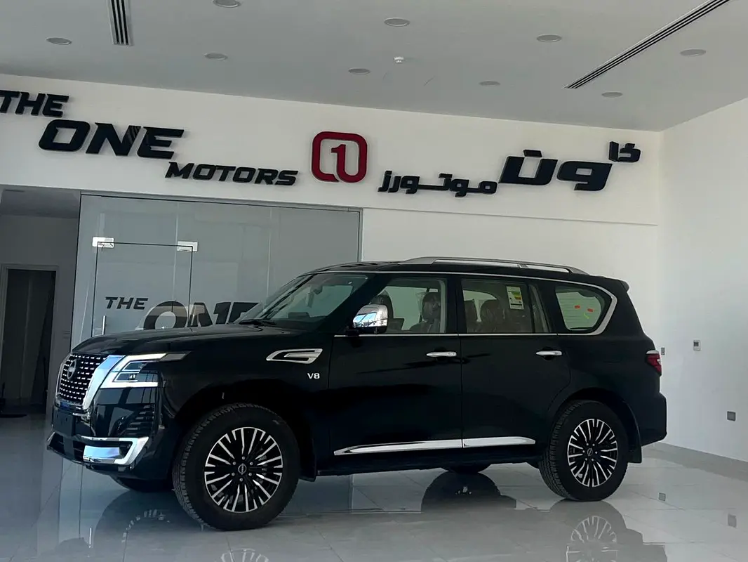 Nissan Patrol 2024 — photo 1 of 19