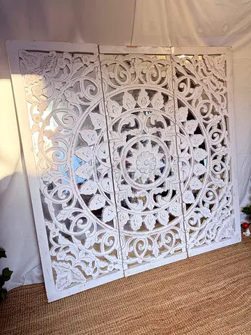 Wall decoration with mirror inside