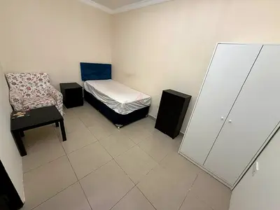 SINGLE ROOM QUALITY GOOD FOR ONE GIRL, LADIES APARTMENT