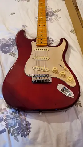 Haineswood Expedition ST-H-WRD Strat - upgraded pickups