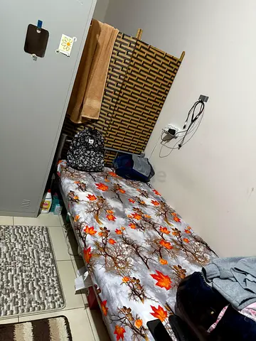 Bed space for ladies