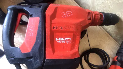 HILTI TE 70 ELECTRIC JACK HAMMER 220V