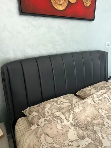Bed frame (no mattress) 180x200