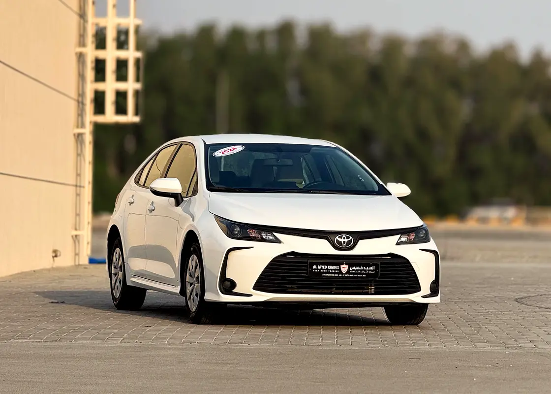 Toyota Corolla 2024 — photo 1 of 18