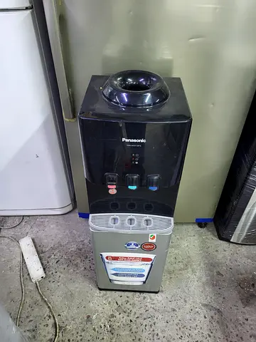 Top load water dispenser