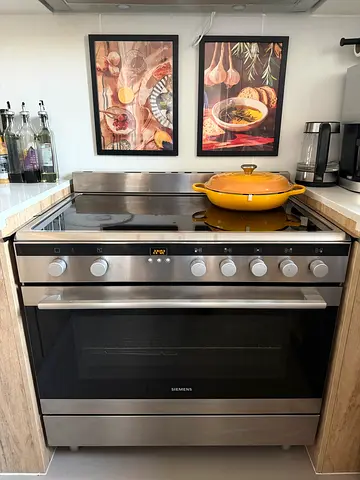 Siemens Stainless Steel 5 Burner Hob and Oven