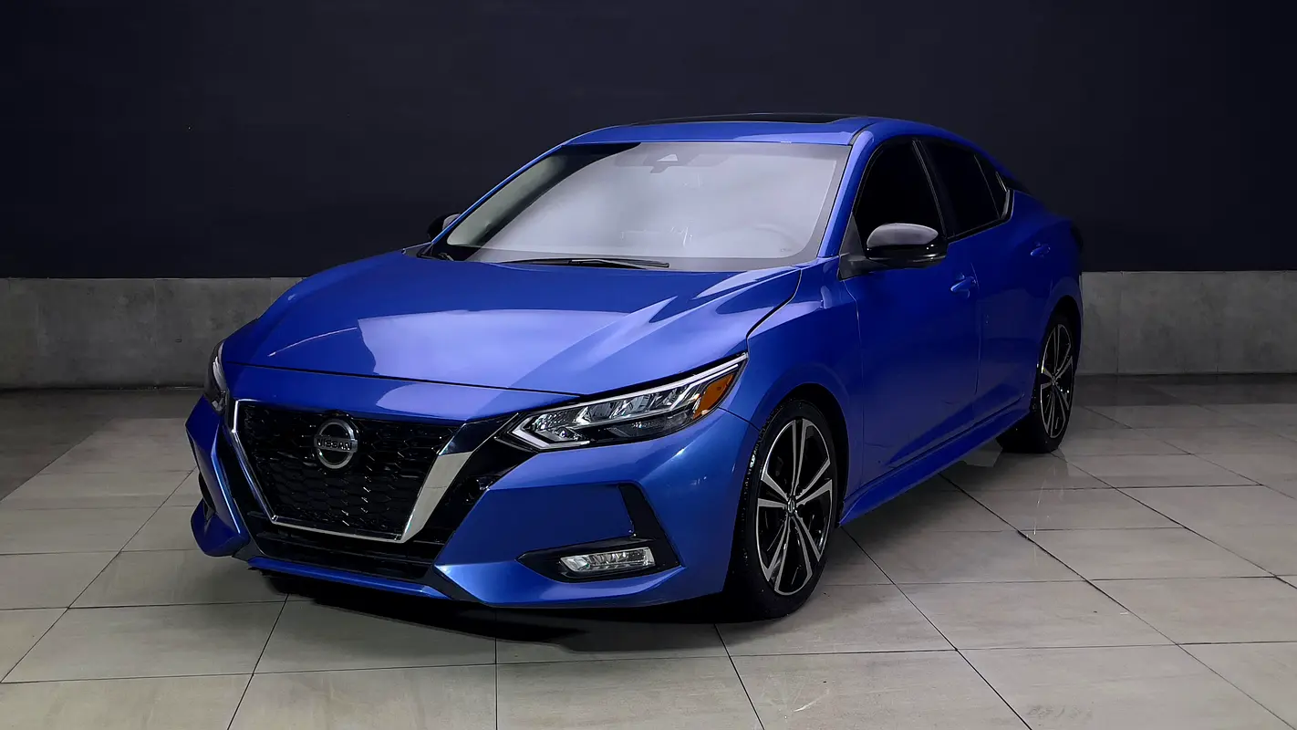 Nissan Sentra 2021 — photo 1 of 18