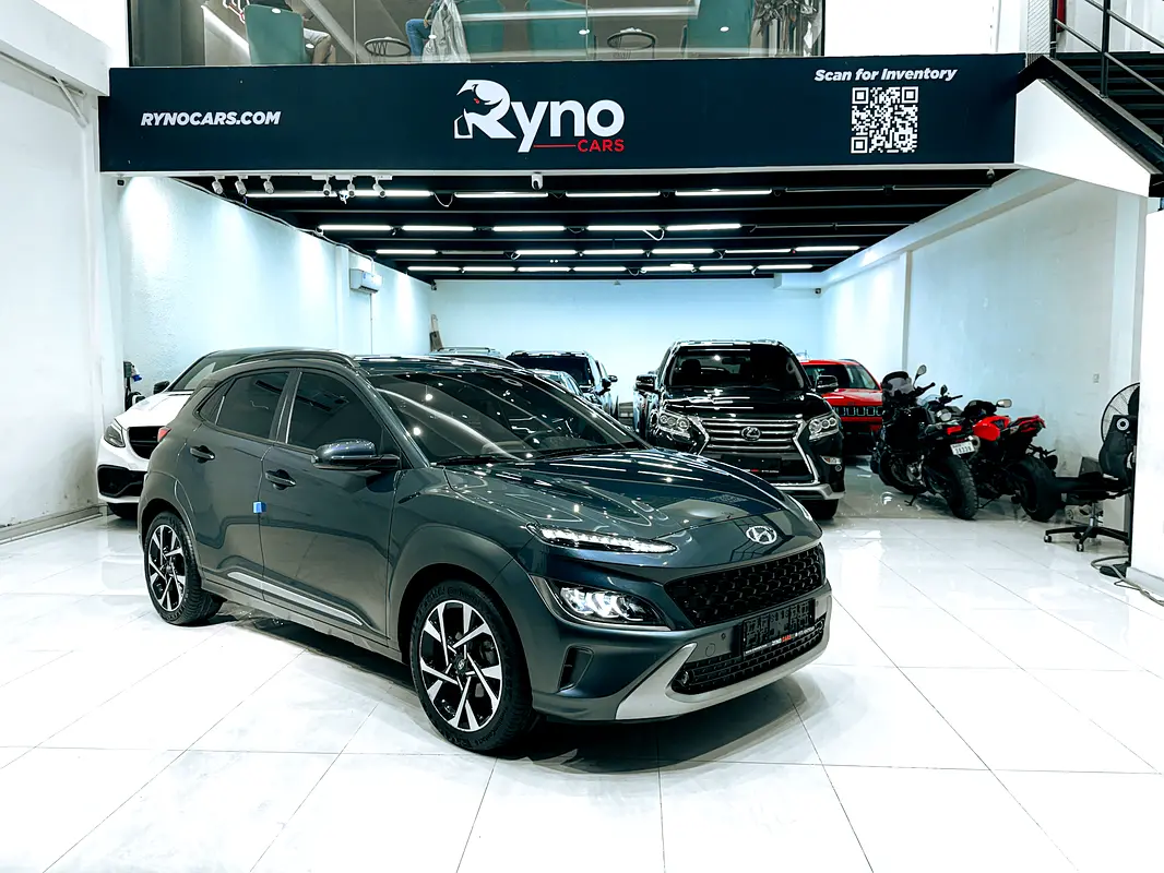 Hyundai Kona 2022 — photo 1 of 18